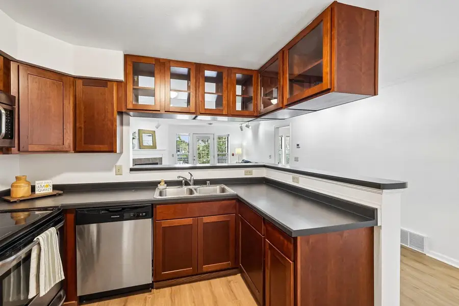 6 Captains Court #2, Madison, WI 53719 - #2