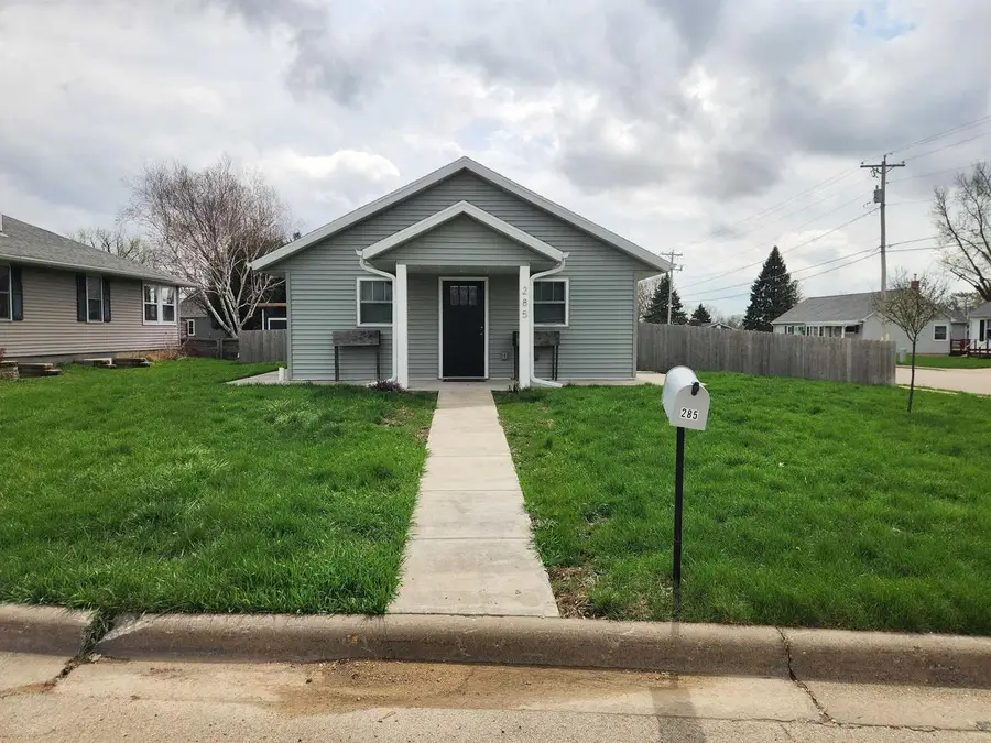 285 Camp Street, Platteville, WI 53818 - #3