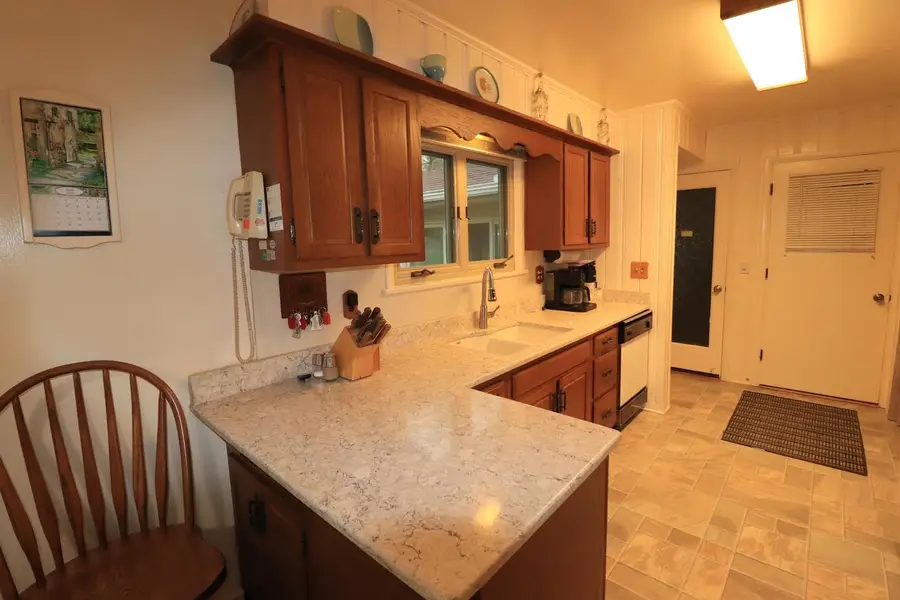 541 N Arch Street, Janesville, WI 53548 - #2