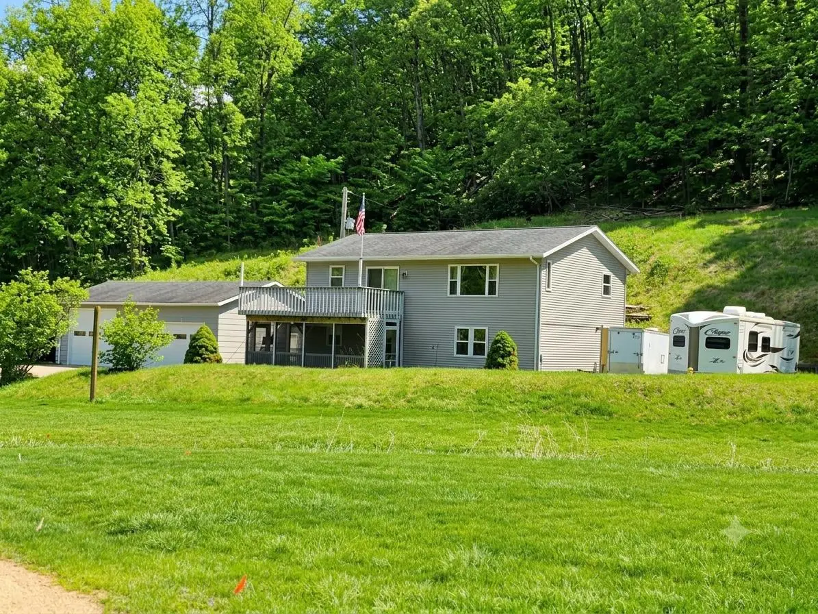 4811 Lynn Hollow Lane, Potosi, WI 53820 - #1