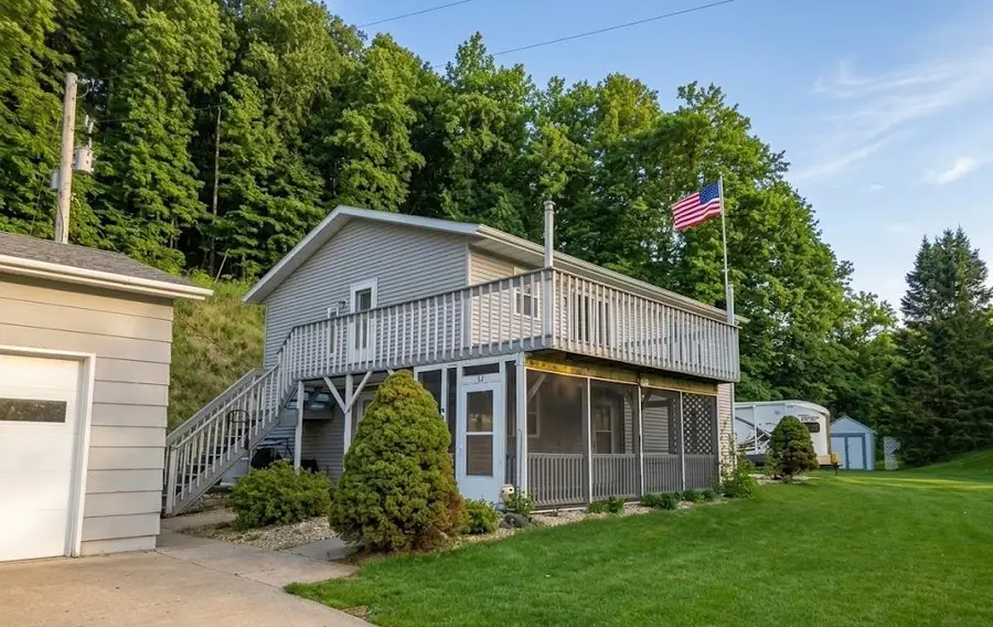 4811 Lynn Hollow Lane, Potosi, WI 53820 - #2