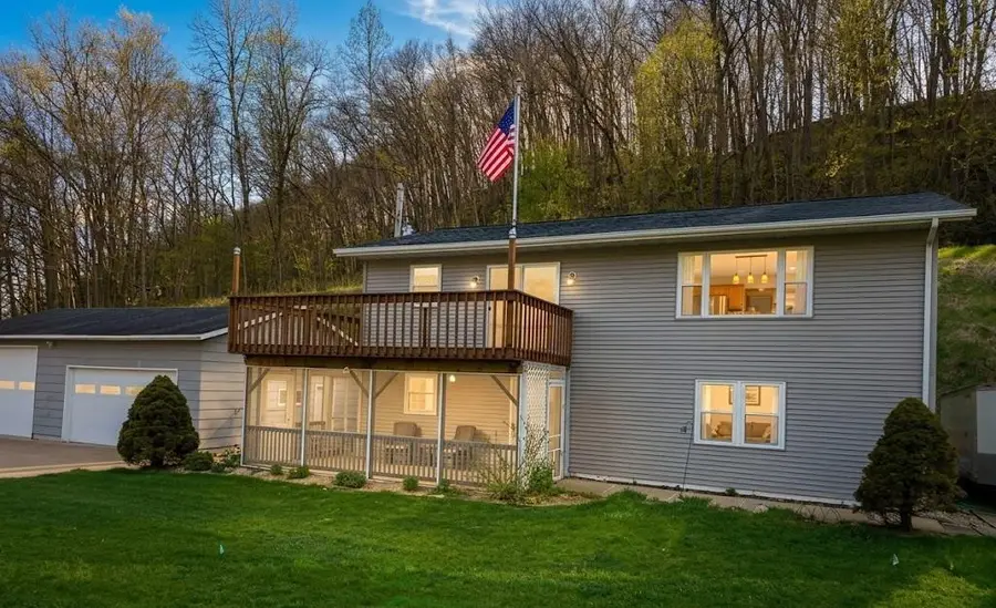 4811 Lynn Hollow Lane, Potosi, WI 53820 - #3
