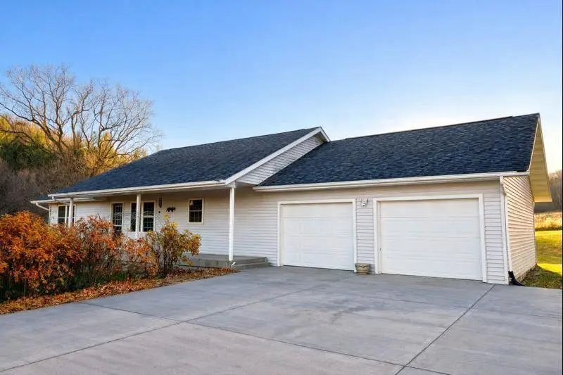 28302 Hwy 80, Richland Center, WI 53581 - #1