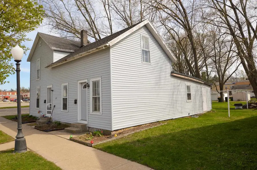 208 W Oak Street, Boscobel, WI 53805 - #3