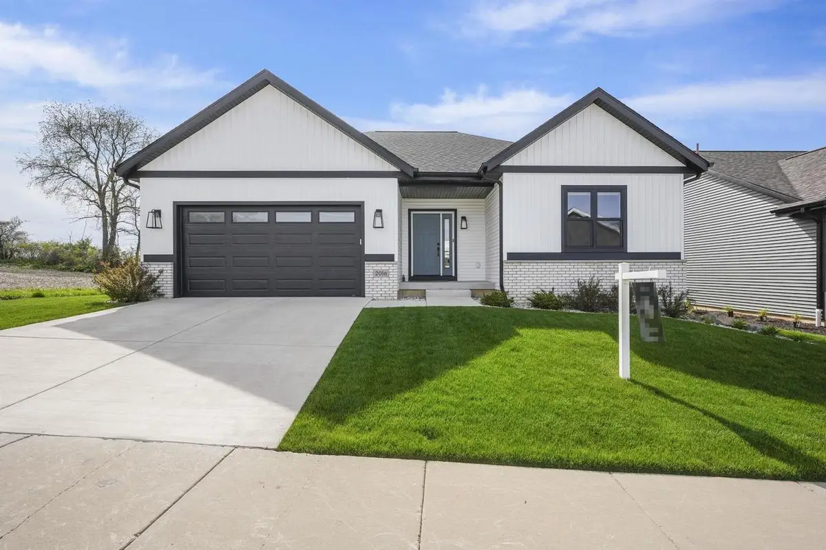 2016 Besra Drive, Verona, WI 53593 - #1