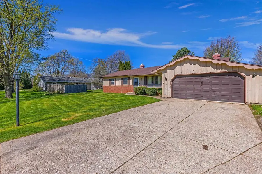 621 E Holly Road, Beloit, WI 53511 - #2