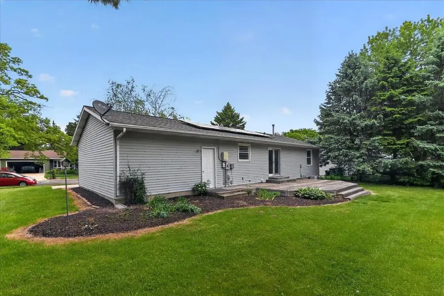 1425 Hyland Drive, Stoughton, WI 53589 - #2