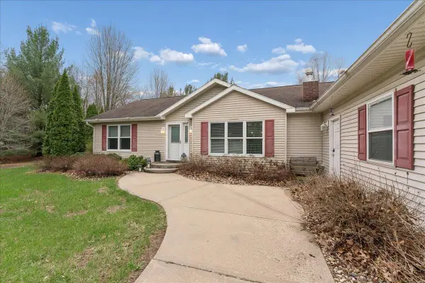 29387 Pine Prairie Lane, Lone Rock, WI 53556