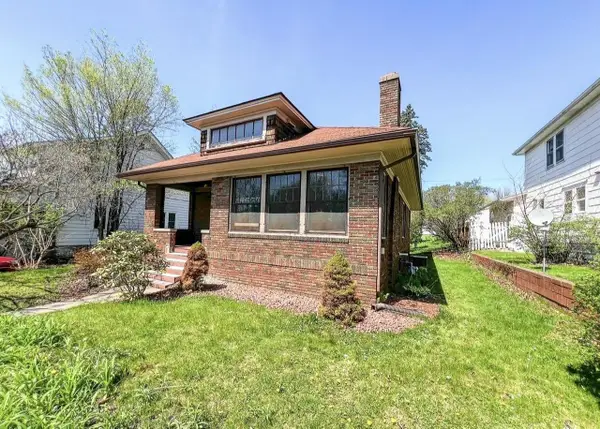 427 8th Street, Baraboo, WI 53913