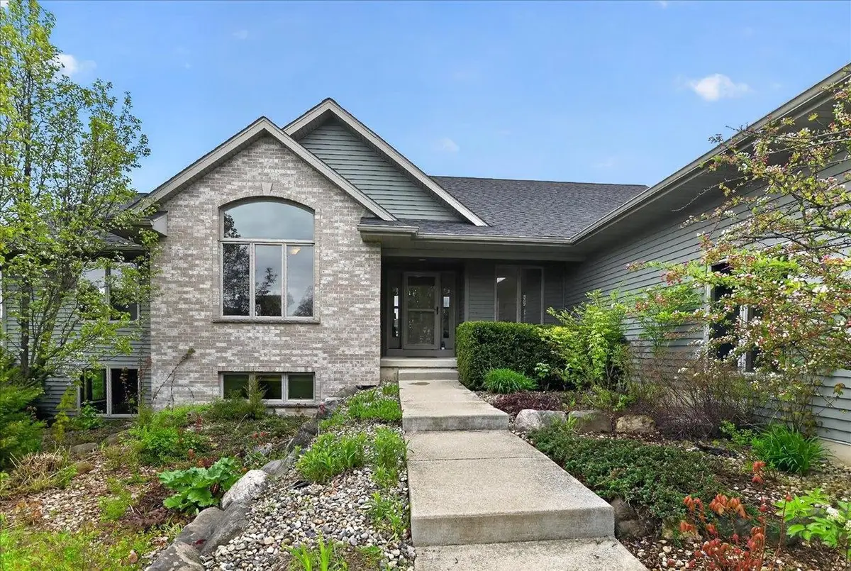 2988 Wyndwood Way, Sun Prairie, WI 53590 - #1