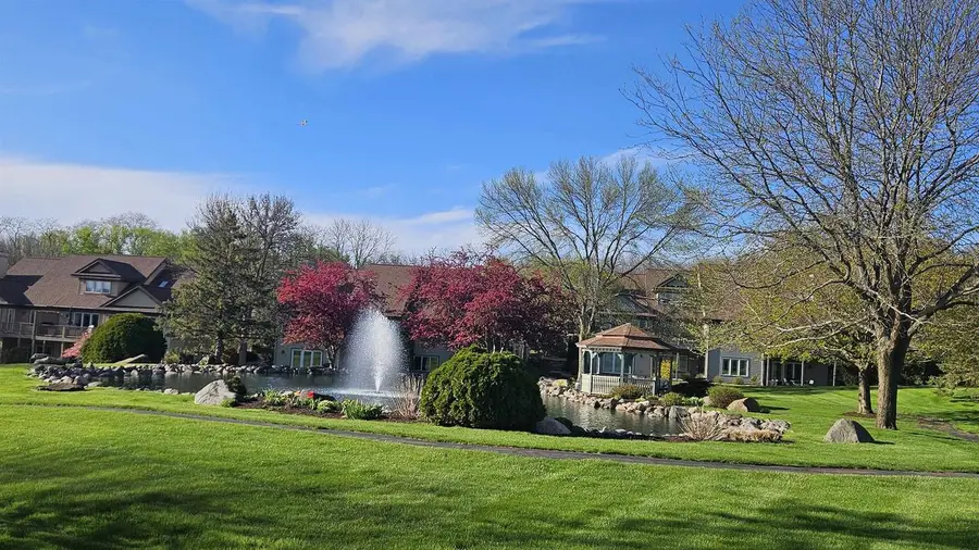 3051 Woods Edge Way, Fitchburg, WI 53711 - #2
