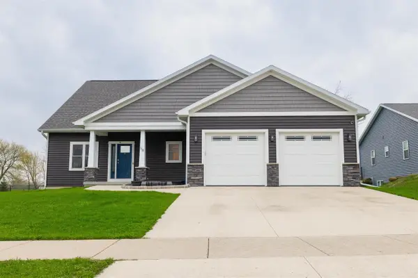 118 Nature's Trail, Fall River, WI 53932