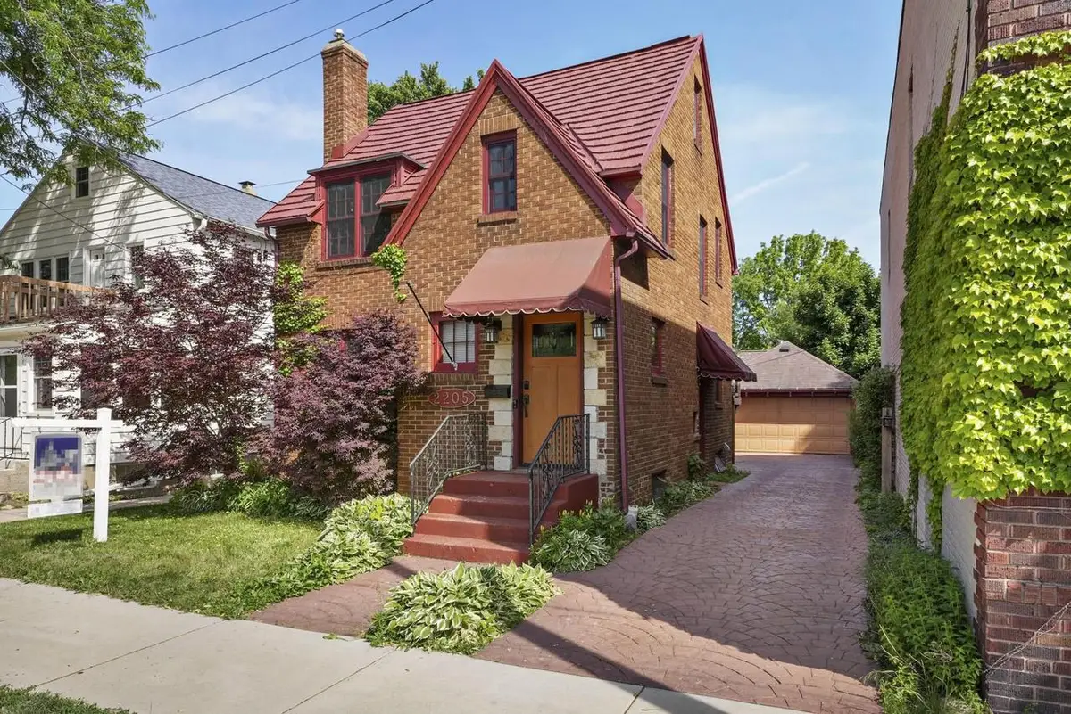 2205 E Washington Avenue, Madison, WI 53704 - #1