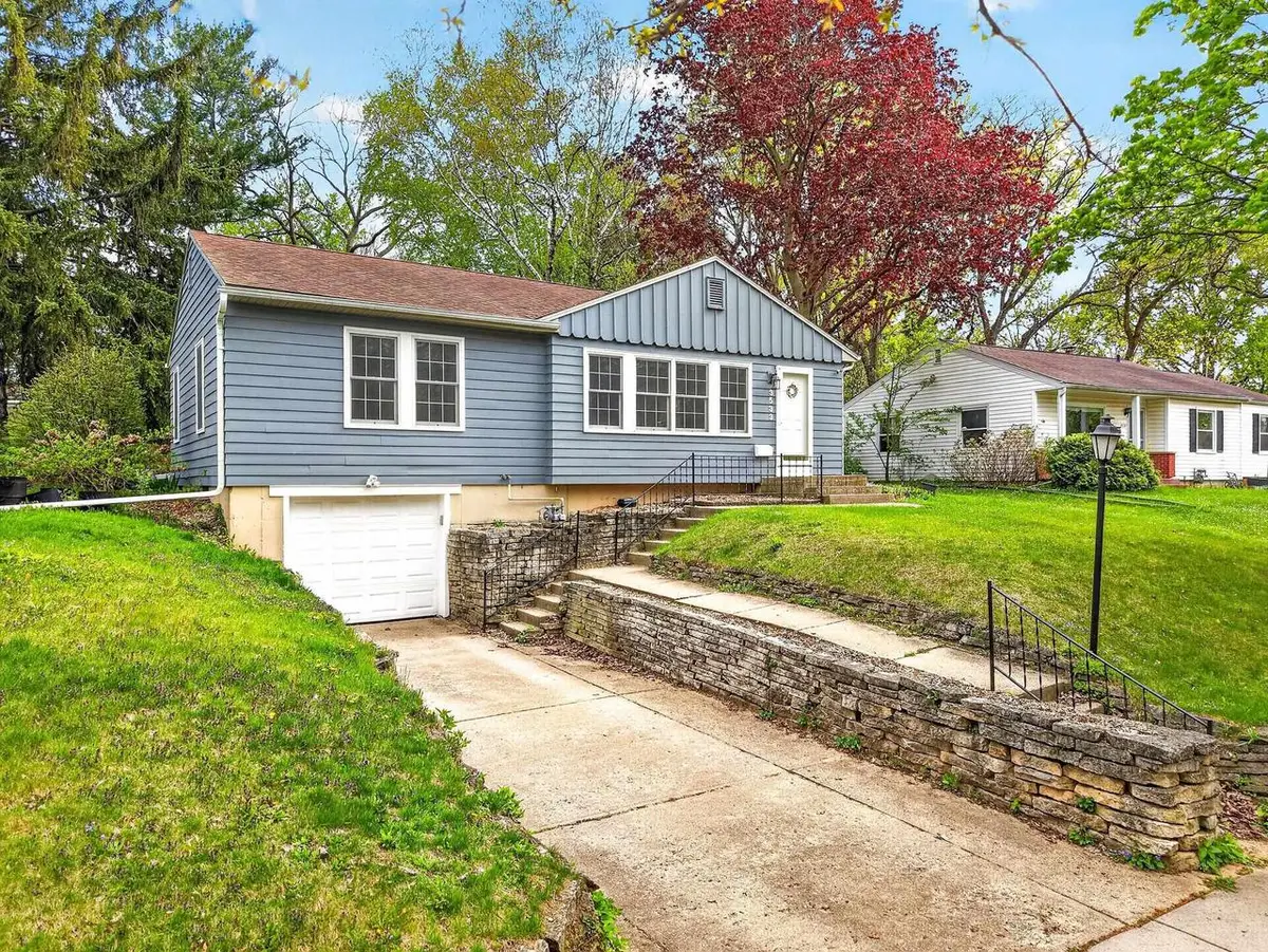 3533 Heather Crest, Madison, WI 53705 - #1