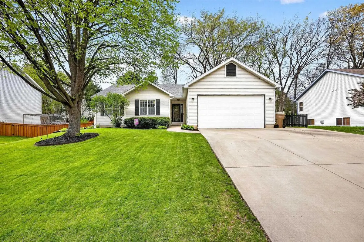5146 Oak Valley Drive, Madison, WI 53704 - #1
