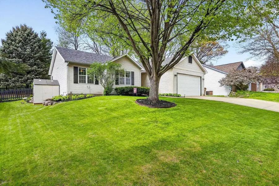 5146 Oak Valley Drive, Madison, WI 53704 - #2