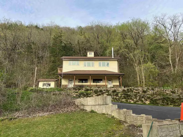 15970 Hwy 35, Ferryville, WI 54628