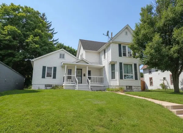 19 School Street, Mayville, WI 53050