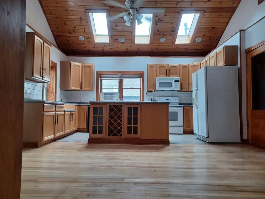 19 School Street, Mayville, WI 53050 - #3