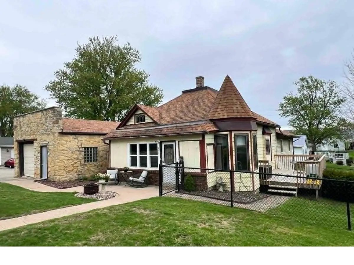 203 Main Street, Ridgeway, WI 53582 - #1