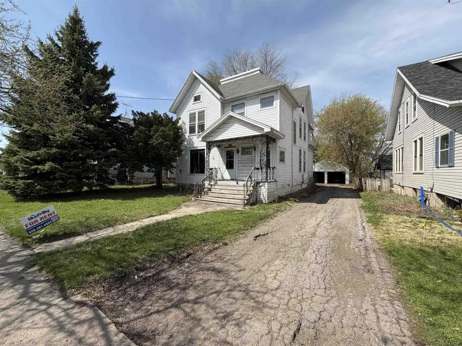 60-62 Tayco Street, Menasha, WI 54952 - #2
