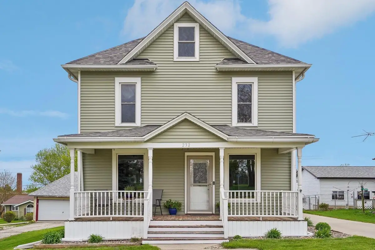 232 S Mound Avenue, Belmont, WI 53510 - #1