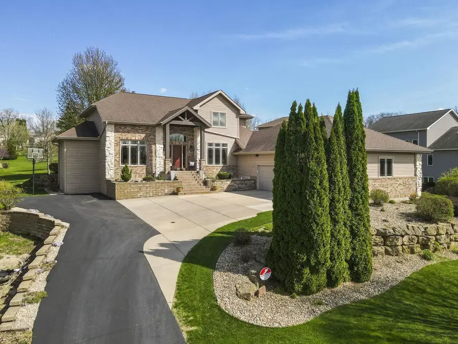 109 Greve Circle, Mount Horeb, WI 53572 - #2