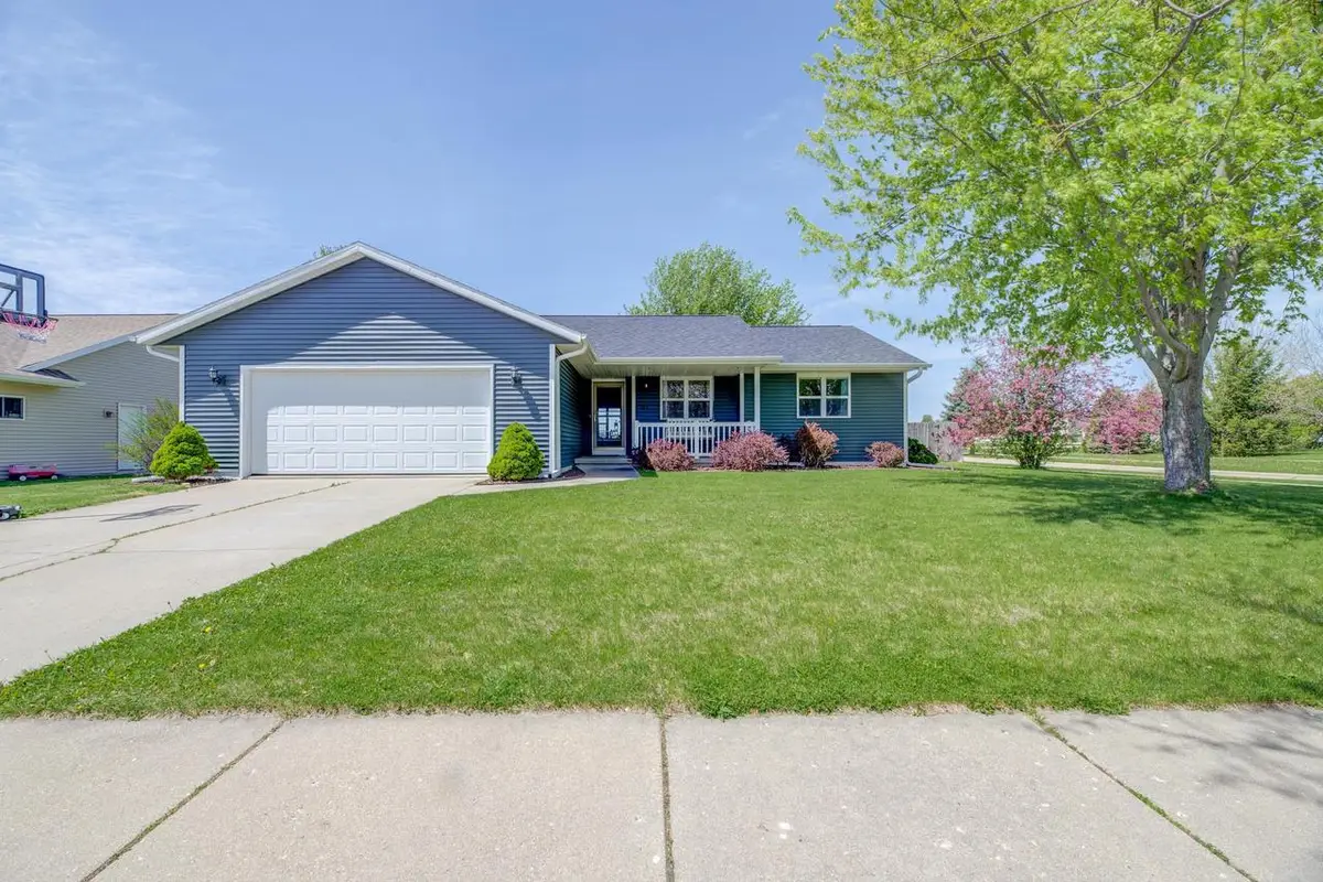 195 6th Street, Evansville, WI 53536 - #1