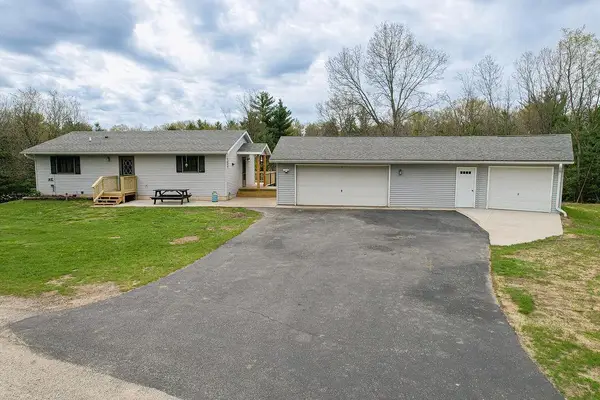 3392 W 3rd Lane, Oxford, WI 53952