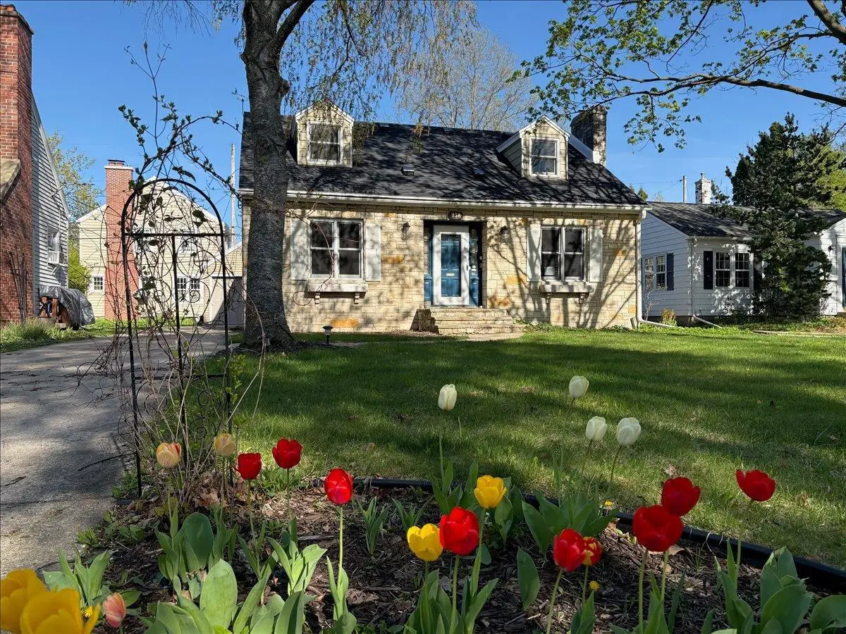 238 Kensington Drive, Madison, WI 53704 - #1