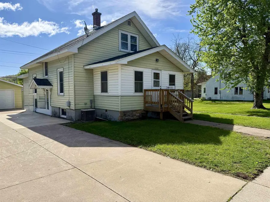 152 N Ohio Street, Prairie Du Chien, WI 53821 - #2
