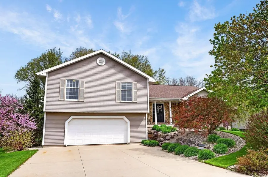 717 Avalon Road, Columbus, WI 53925 - #3