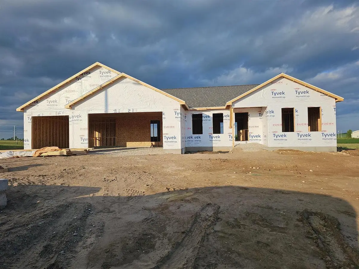 113 Cayuse Court, Fox Lake, WI 53933 - #1