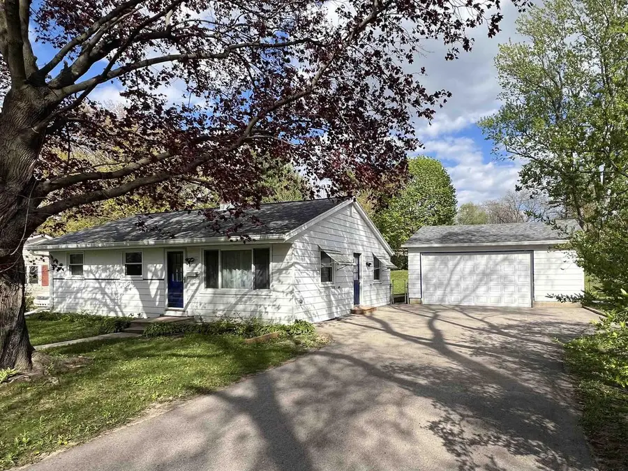 4417 Jay Drive, Madison, WI 53704 - #2
