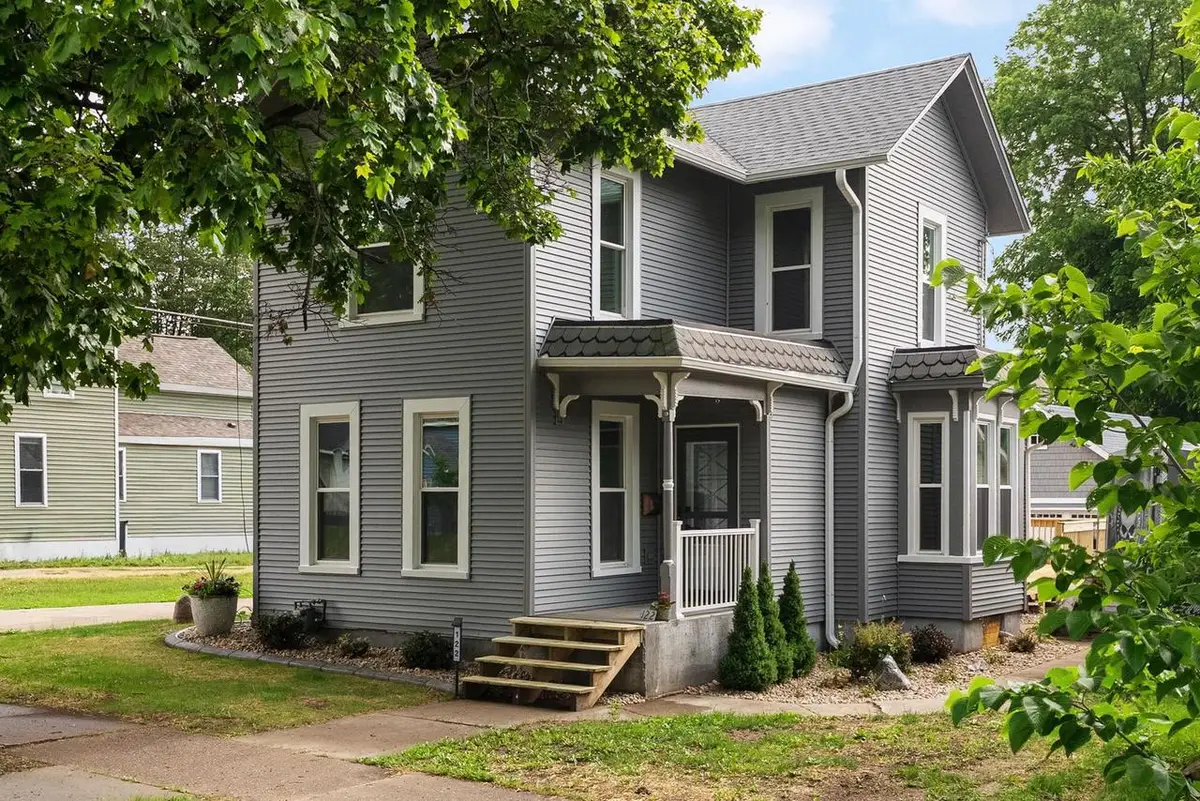 122 S 1st Street, Evansville, WI 53536 - #1