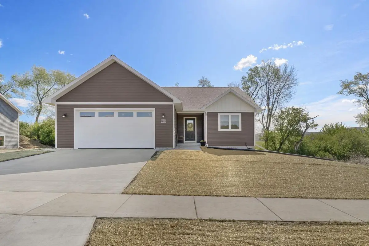 312 Roosevelt Street, Baraboo, WI 53913 - #1