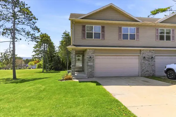 121 Madison Avenue, Baraboo, WI 53913