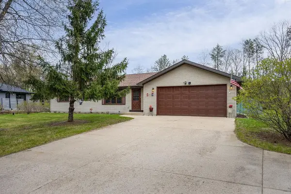 432 Duffers Trail, Nekoosa, WI 54457