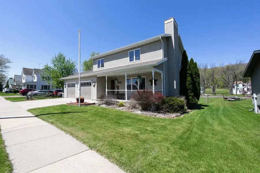 312 E Walnut Street, North Freedom, WI 53951 - #2