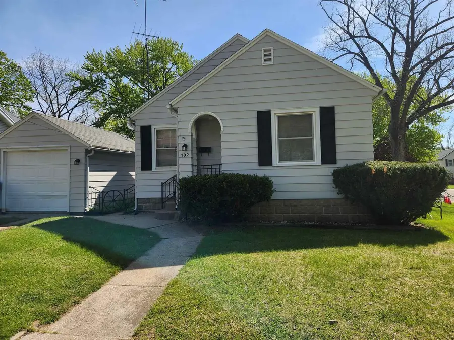 702 Ridge Street, Baraboo, WI 53913 - #2