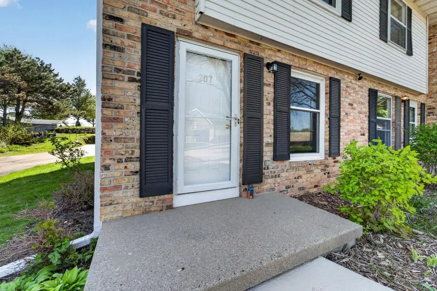 207 N Brookwood Drive, Mount Horeb, WI 53572 - #2