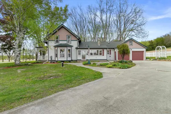 N5724 Helenville Road, Helenville, WI 53137
