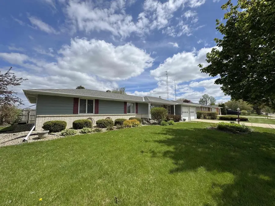 1404 29th Avenue, Monroe, WI 53566 - #2