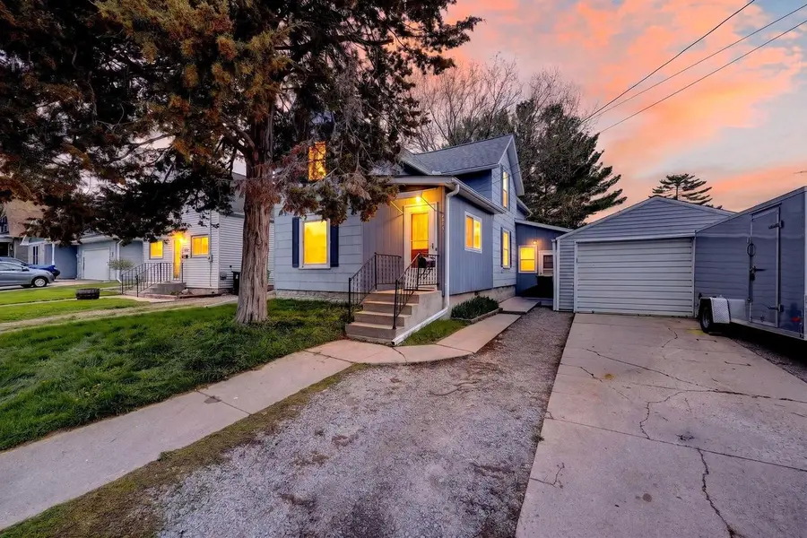 507 Lincoln Avenue, Beaver Dam, WI 53916 - #3