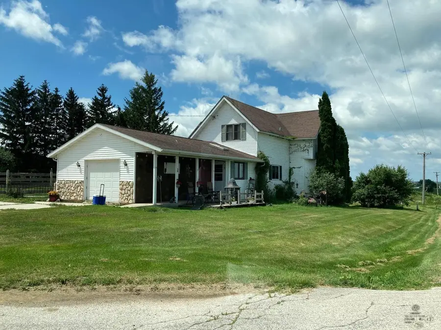 W2317 E Jefferson Road, Chilton, WI 53014 - #2