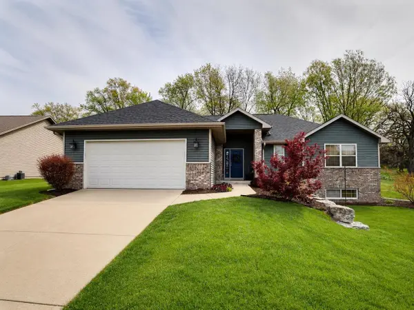 218 Noahs Arc Court, Evansville, WI 53536