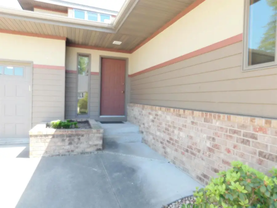 555 Washington Street, Spring Green, WI 53588 - #2