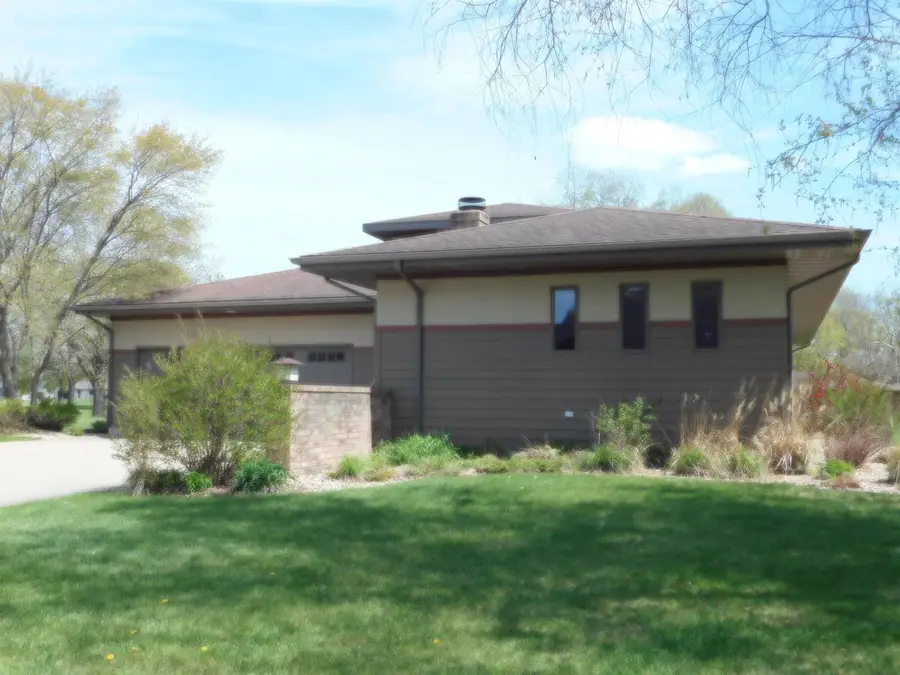 555 Washington Street, Spring Green, WI 53588 - #3