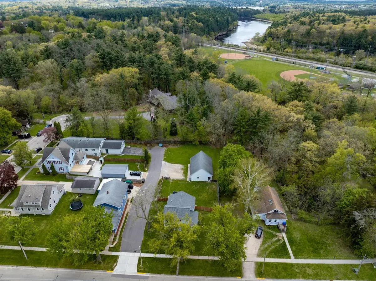 420 Minnesota Avenue, Wisconsin Dells, WI 53965 - #1