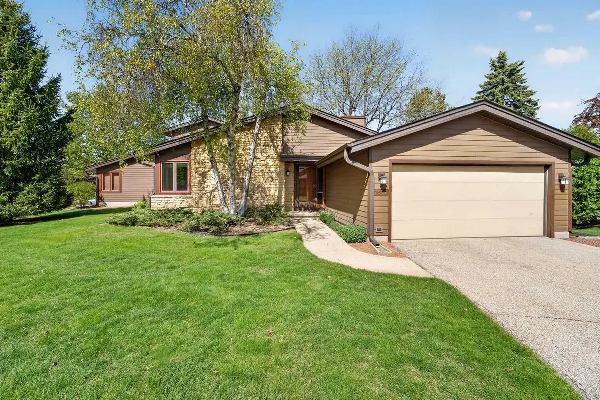 7502 Widgeon Way, Madison, WI 53717 - #1
